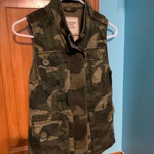 Camouflage Vest Abercrombie and Fitch